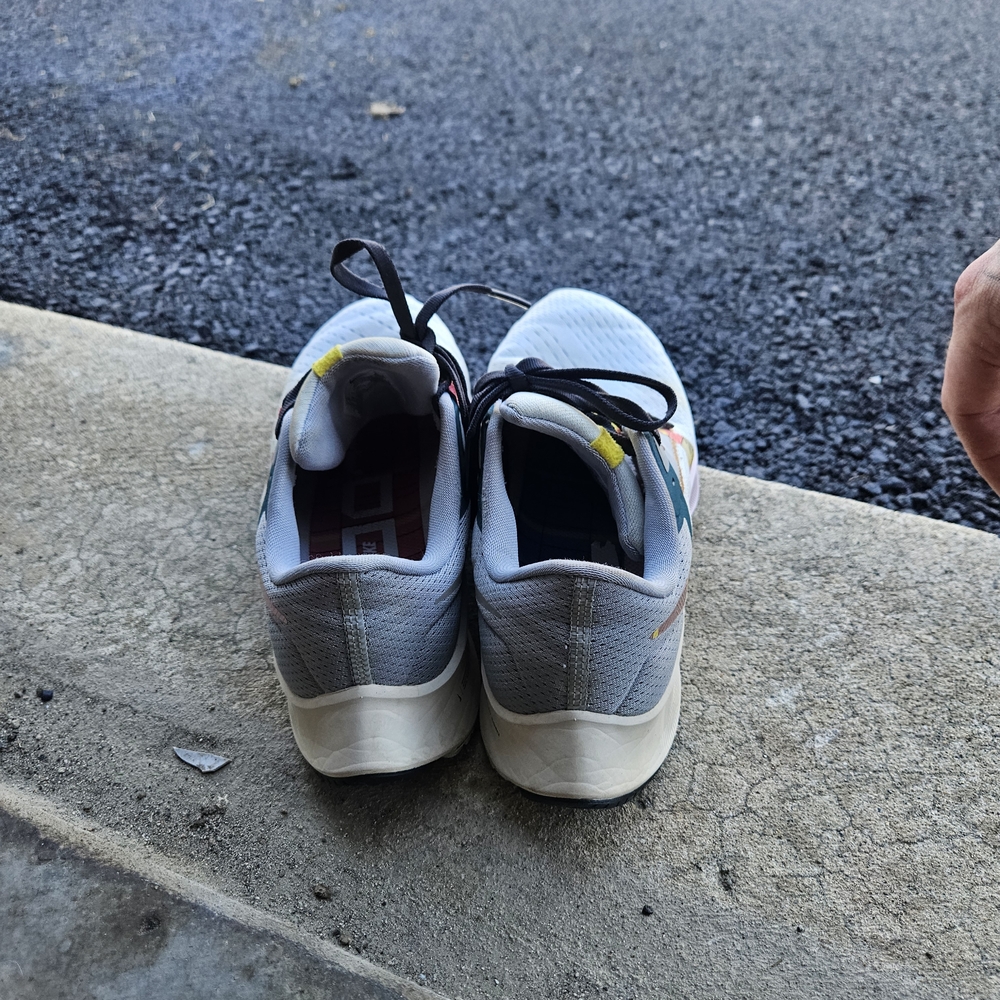 Nike Multicolor Running Shoes - Picture 3 of 7